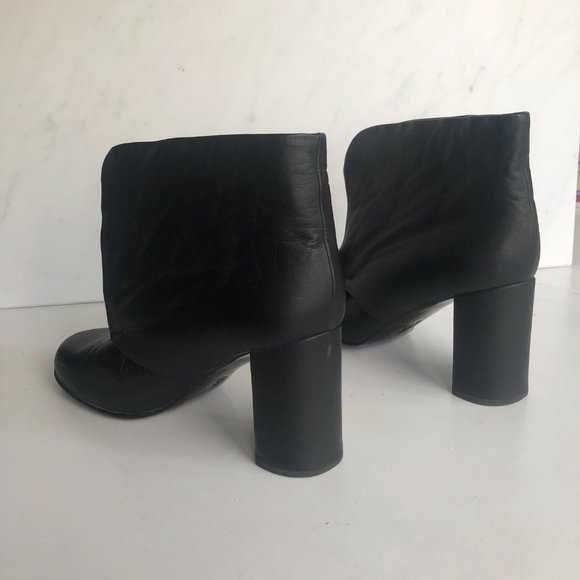 Black Leather Ankle boots - Picture 5 of 16